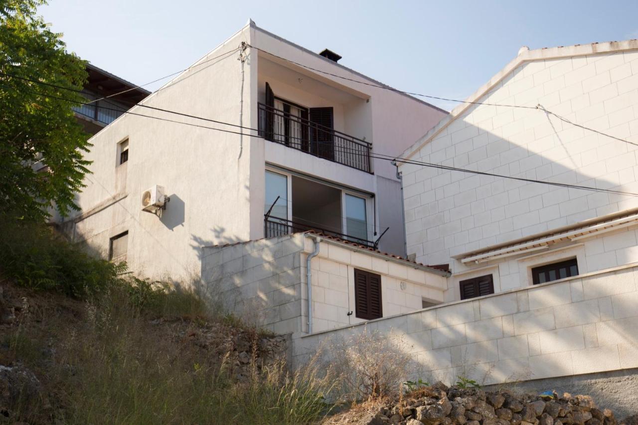 Apartments By The Sea Vis - 8526 Экстерьер фото